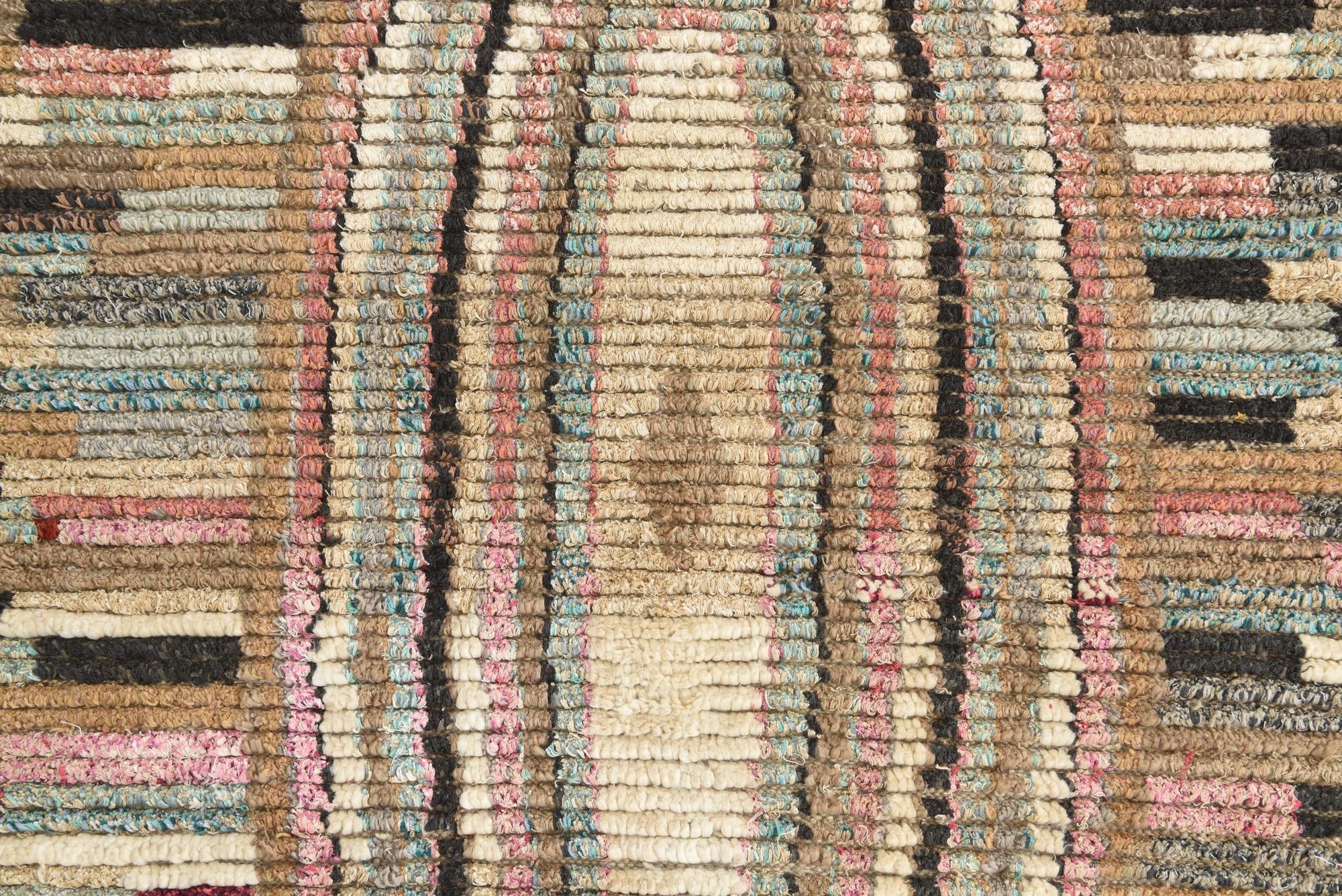 6' 1 x 9' 7 Hand Knotted Darya Wool Rug