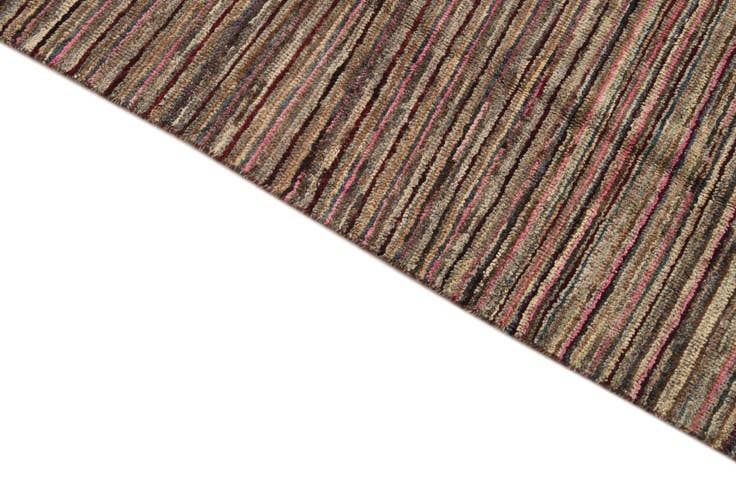 Detail image of 7' 10 x 10' 2 Hand Knotted Darya Wool Rug