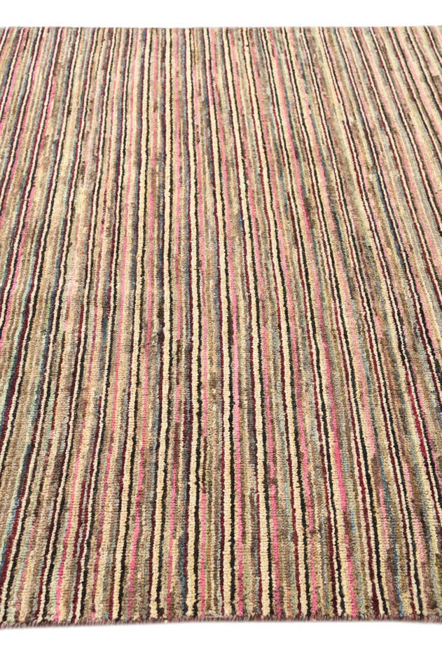 Detail image of 6' 6 x 10' 4 Hand Knotted Darya Wool Rug