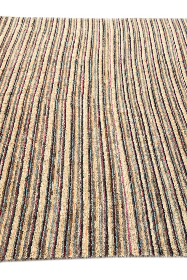 Detail image of 6' 8 x 10' 2 Hand Knotted Darya Wool Rug