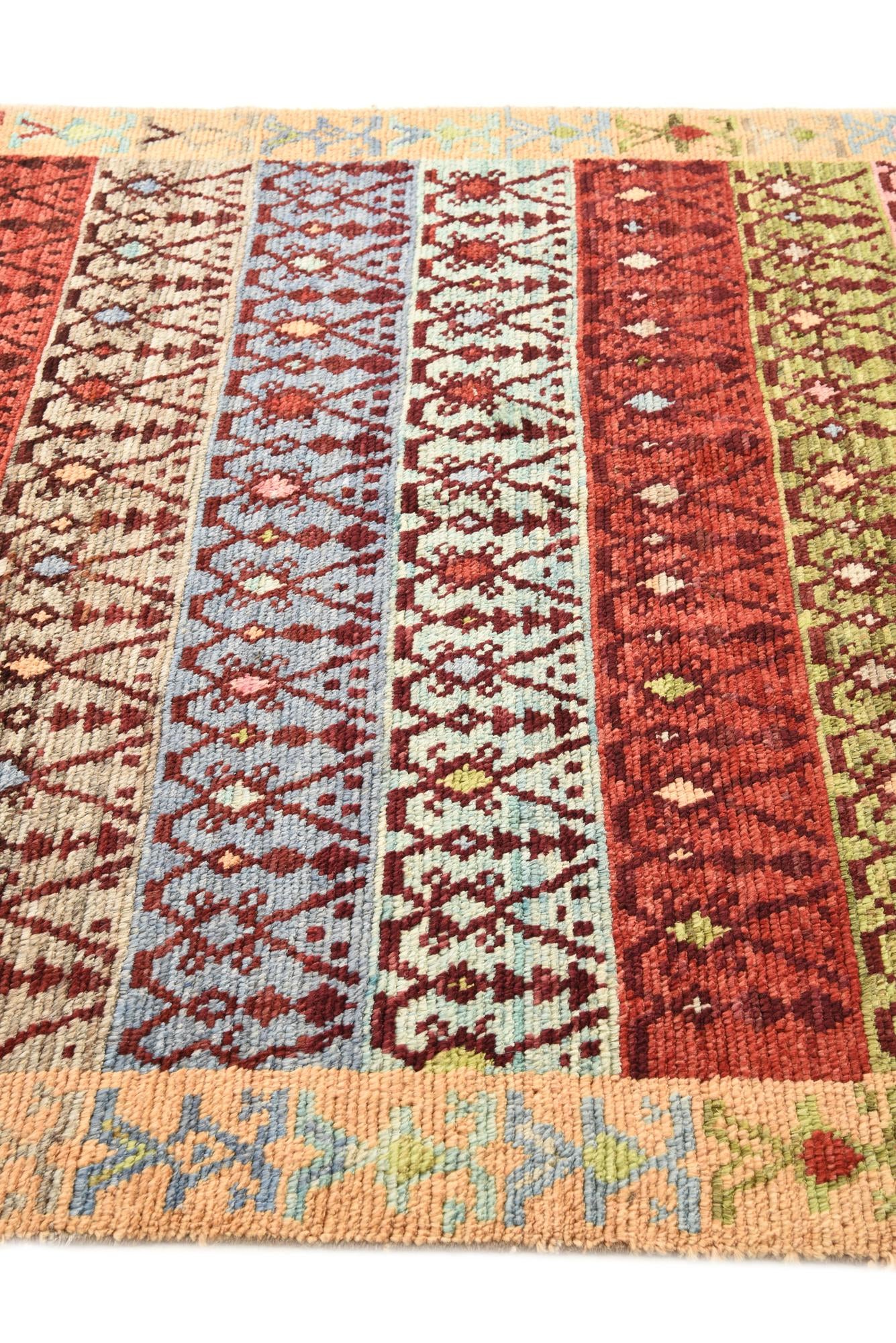 5' 3 x 7' 2 Hand Knotted Darya Wool Rug