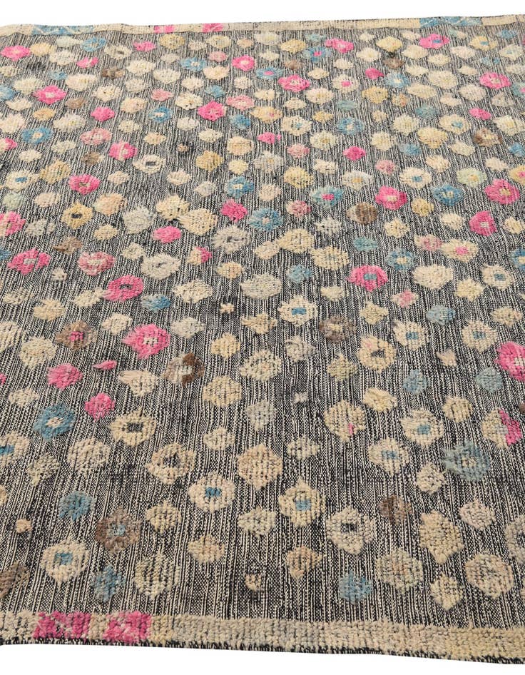 Detail image of 8' 6 x 10' Hand Knotted Darya Wool Rug