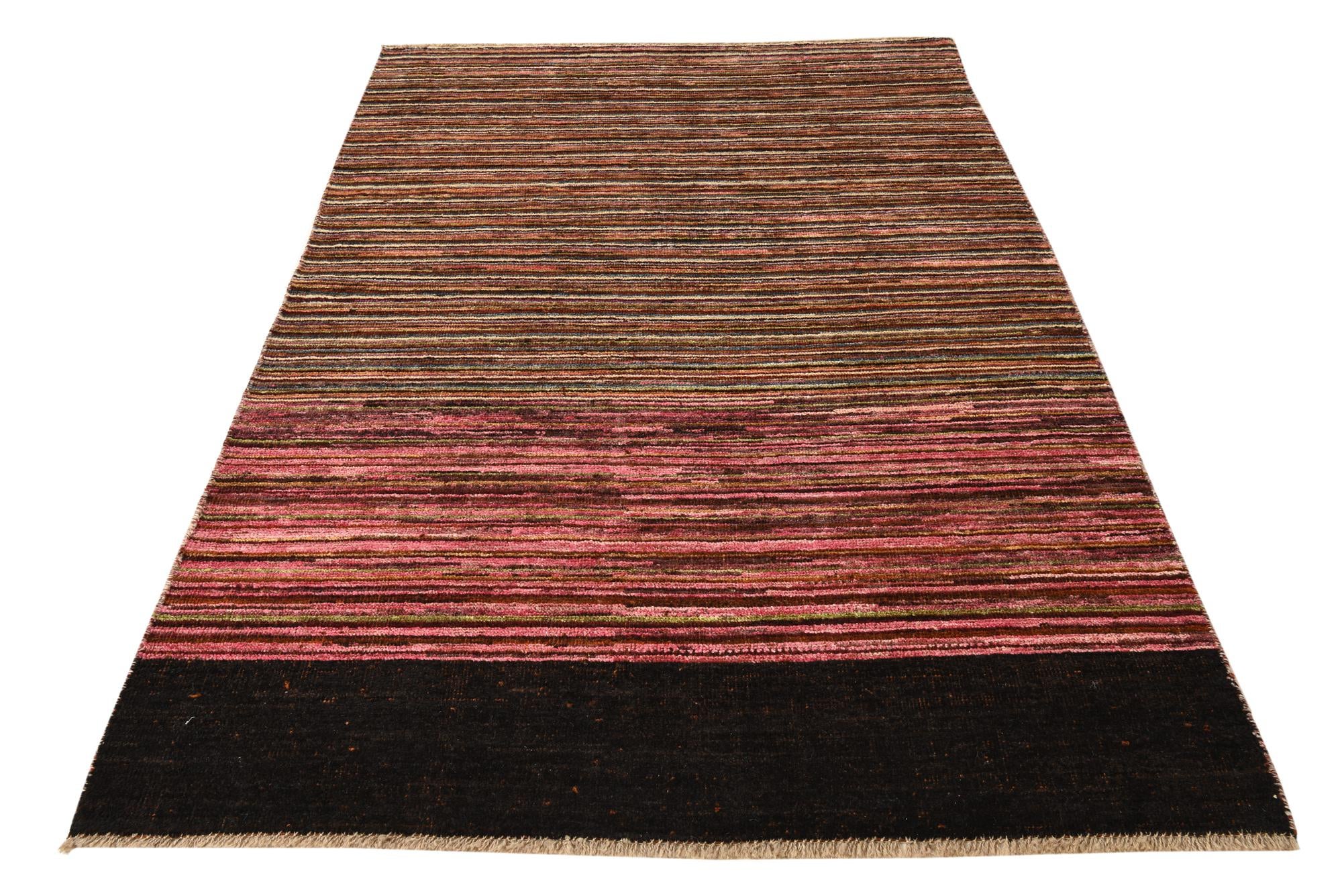 5' 2 x 8' Hand Knotted Darya Wool Rug