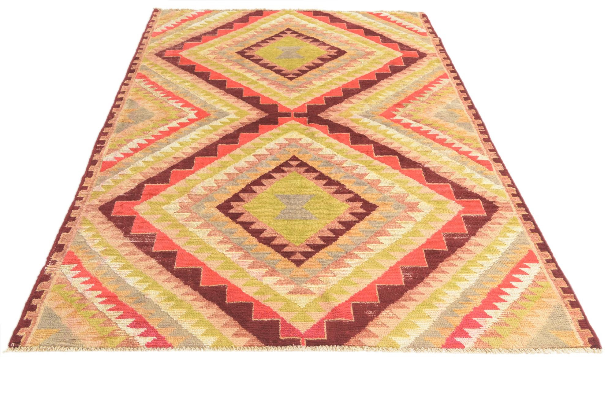 5' 6 x 8' Hand Knotted Darya Rug