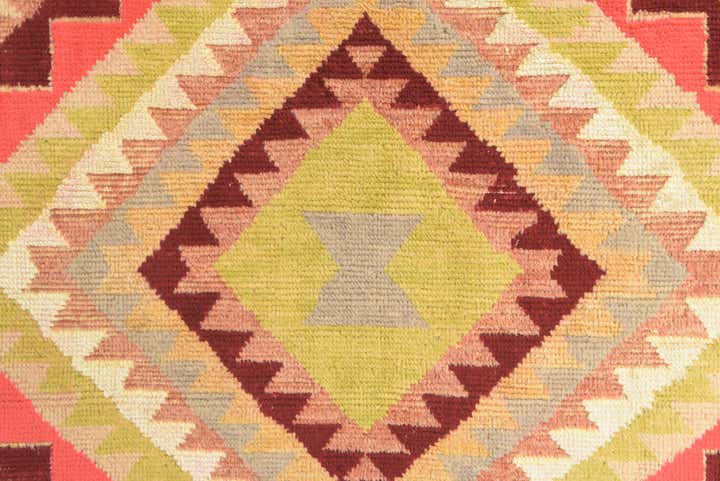 5' 6 x 8' Hand Knotted Darya Rug