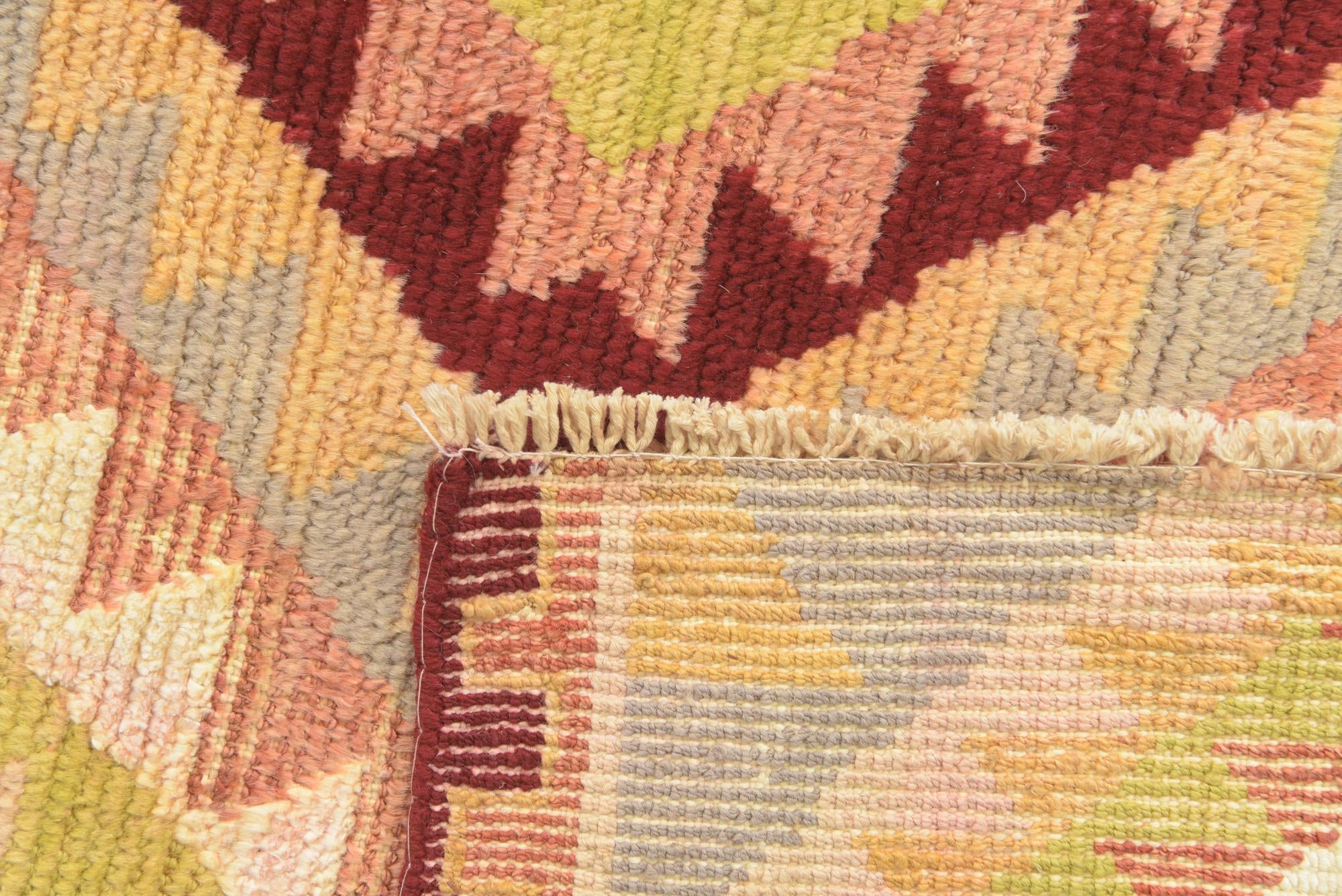 5' 6 x 8' Hand Knotted Darya Rug