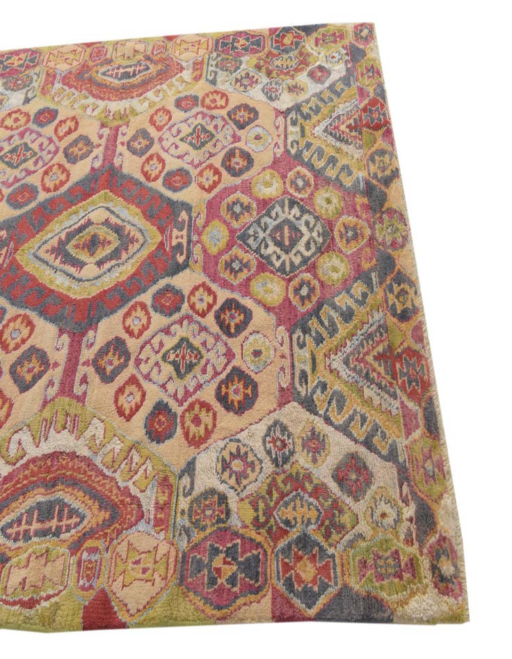 Detail image of 5' 4 x 8'  Hand Knotted Darya Rug