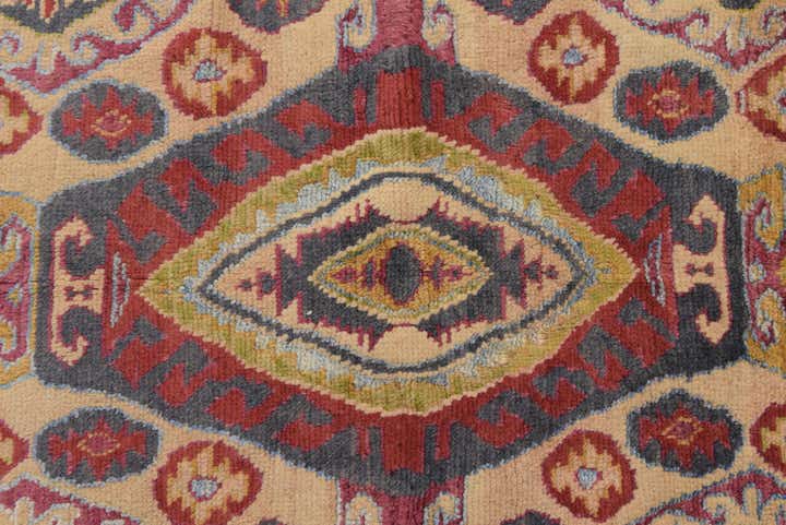 5' 4 x 8' Hand Knotted Darya Rug
