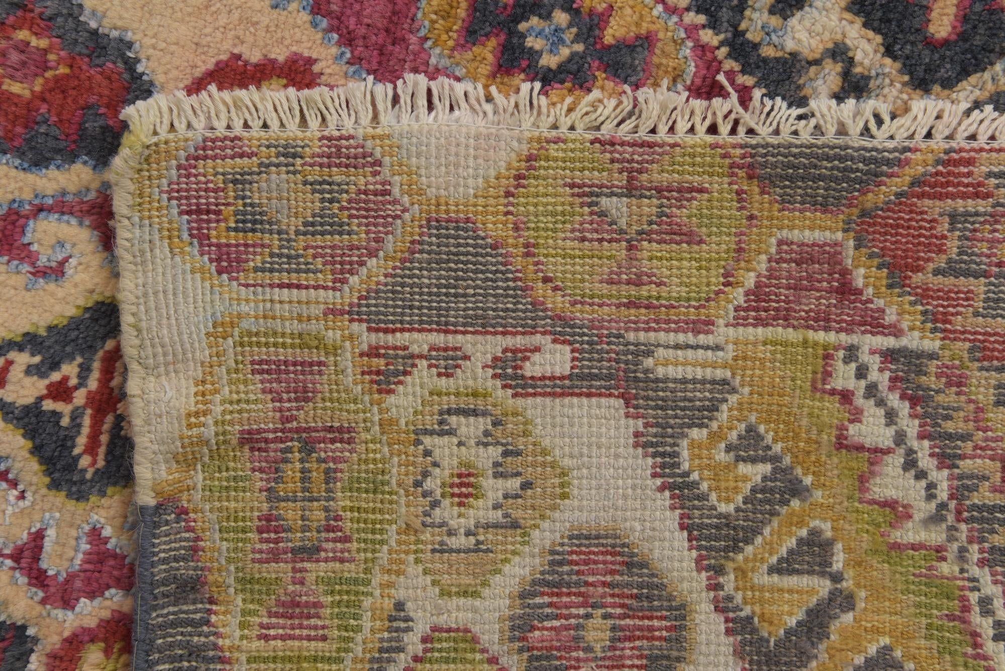 5' 4 x 8' Hand Knotted Darya Rug