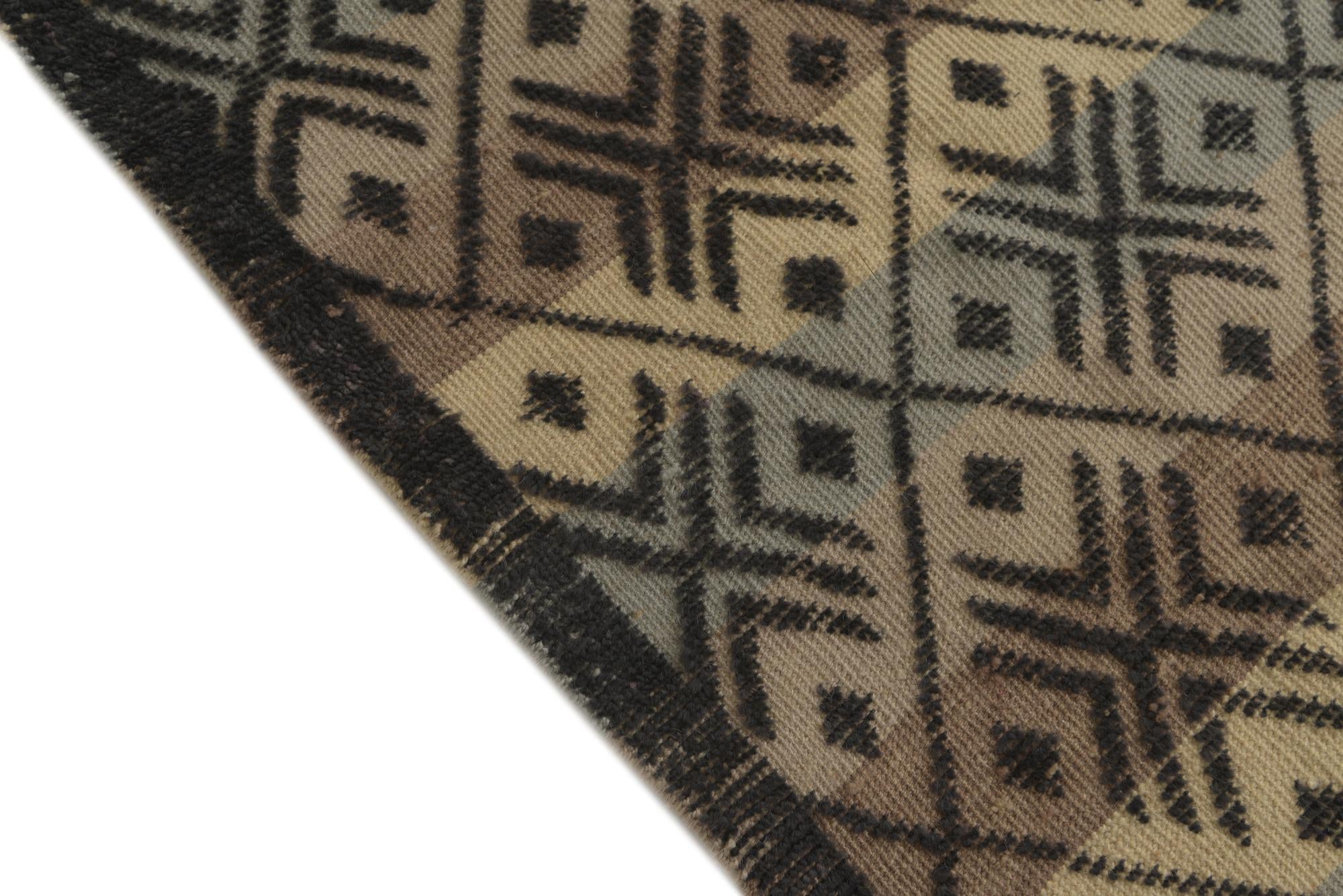 8' x 10' 6 Hand Knotted Darya Wool Rug