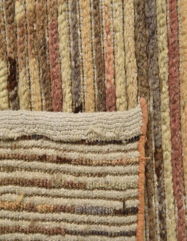 Detail image of 6' 2 x 9' 8  Hand Knotted Darya Wool Rug