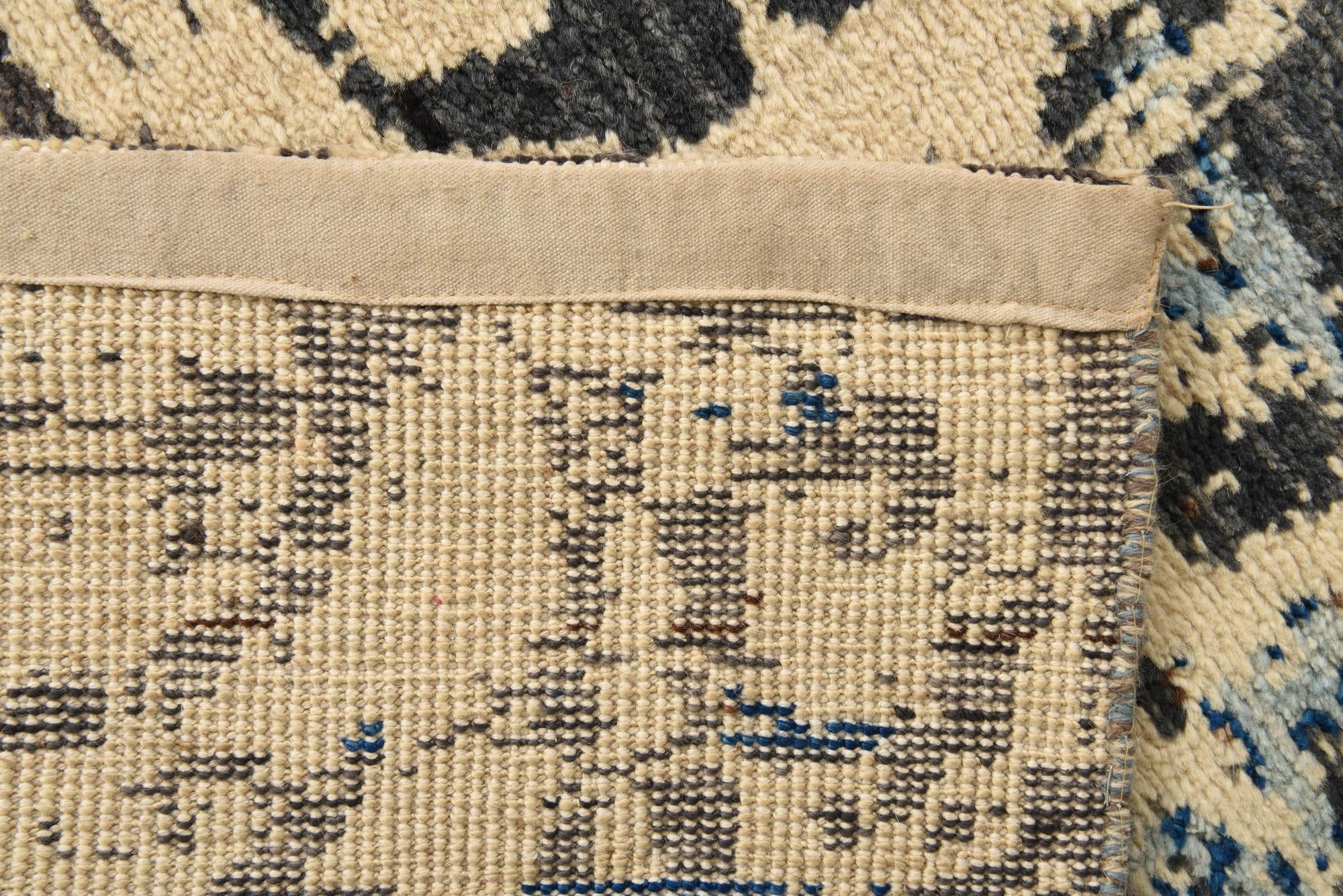 7' 7 x 10' 5 Hand Knotted Darya Rug