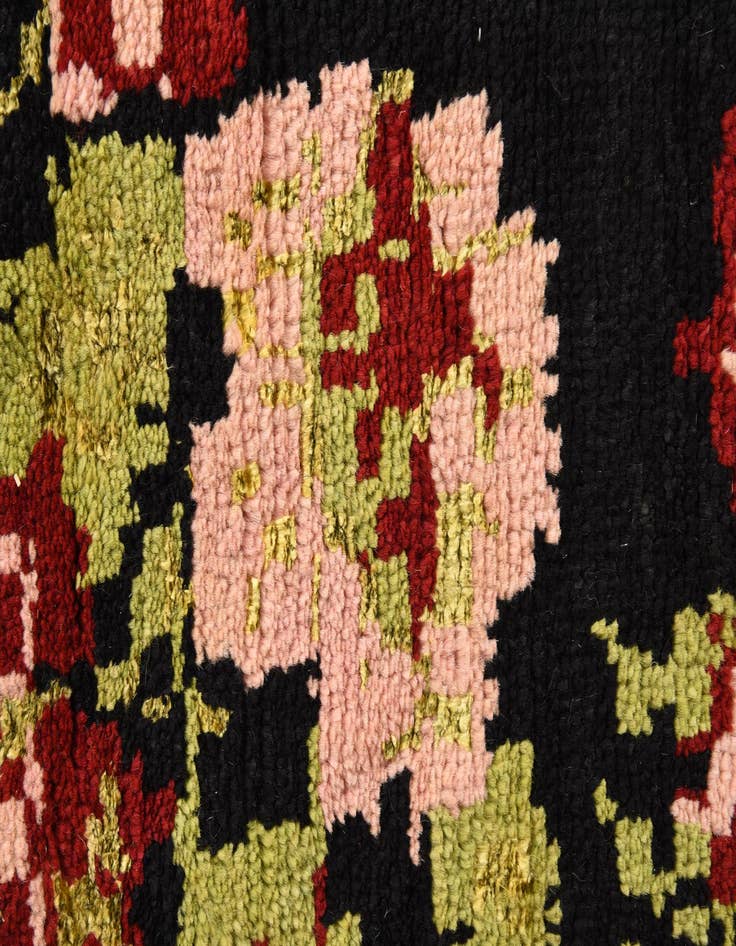 Detail image of 7' 9 x 10' 2  Hand Knotted Darya Rug