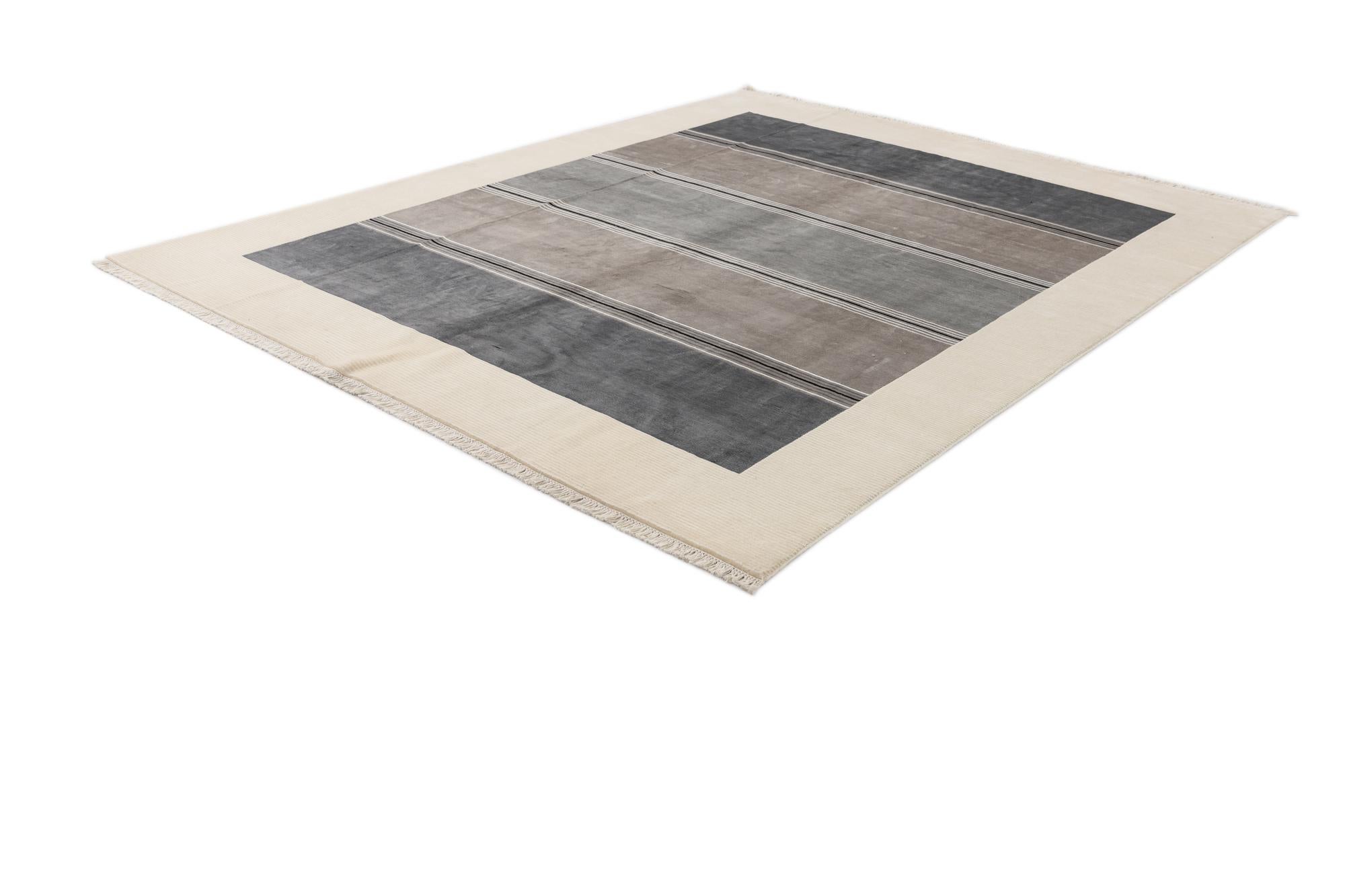 7' 9 x 9' 10 Hand Knotted Darya Wool Rug