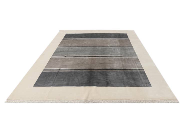 Detail image of 7' 9 x 9' 10 Hand Knotted Darya Wool Rug
