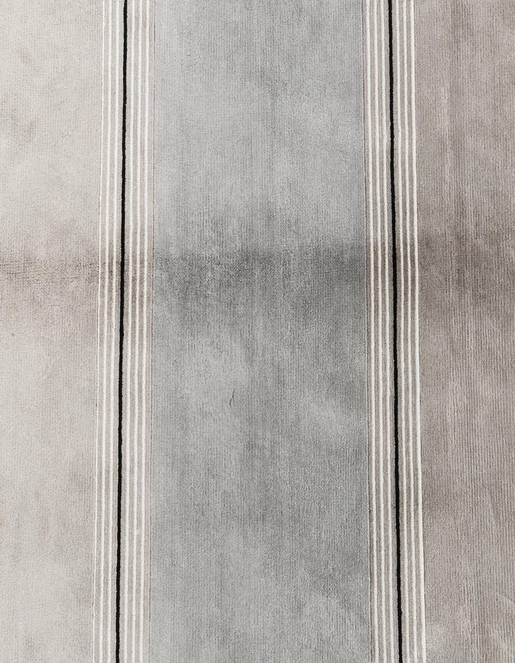 Detail image of 7' 9 x 9' 10  Hand Knotted Darya Wool Rug
