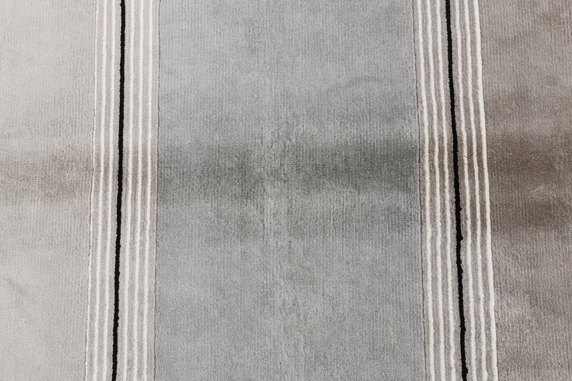 7' 10 x 9' 10 Hand Knotted Darya Wool Rug