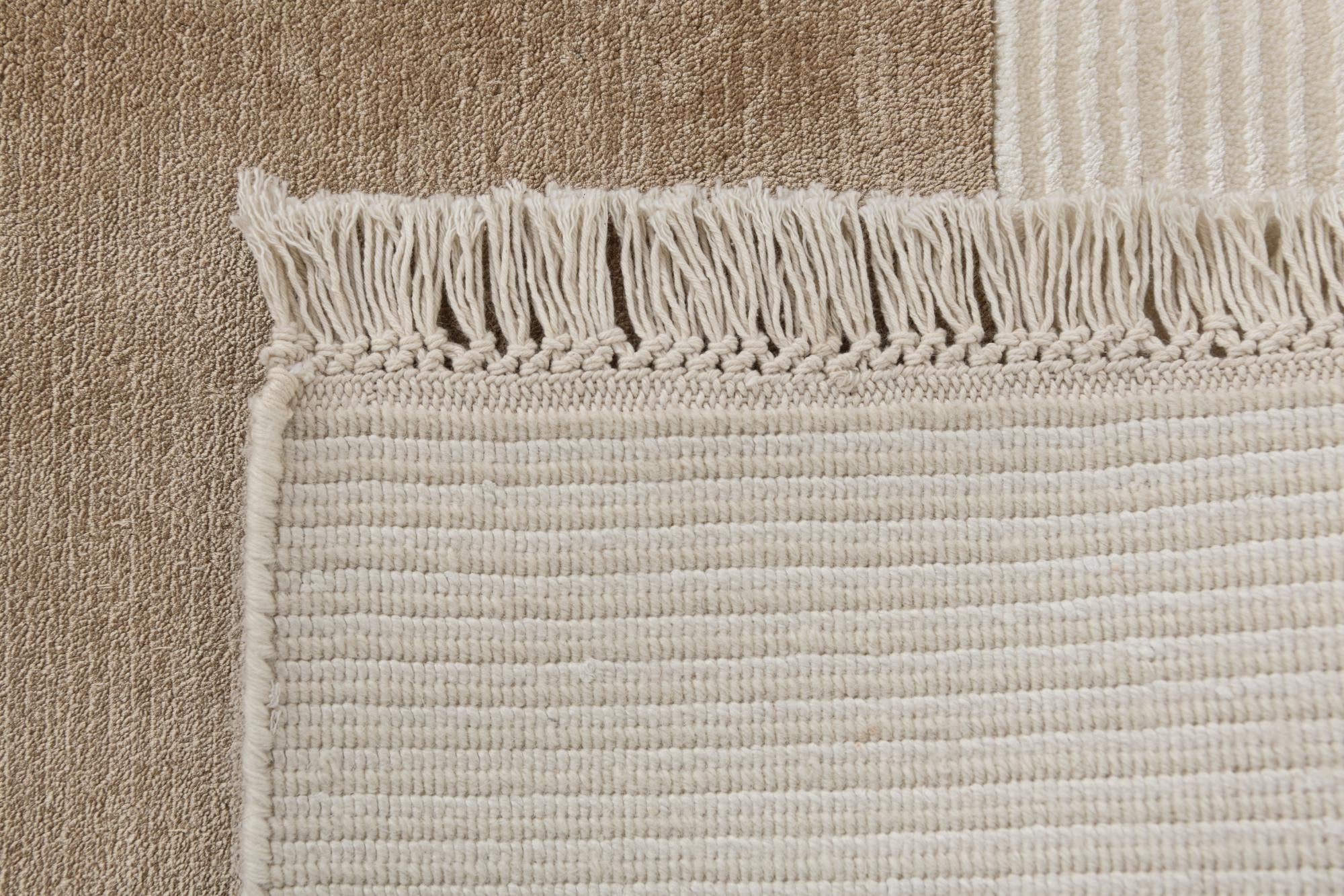 7' 10 x 9' 10 Hand Knotted Darya Wool Rug