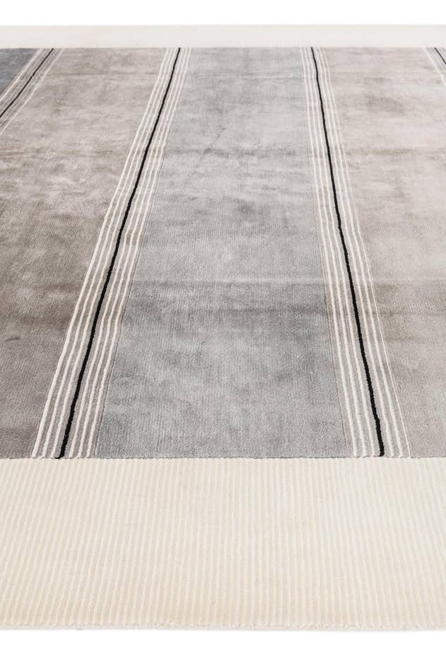 Detail image of 7' 9 x 9' 8 Hand Knotted Darya Wool Rug