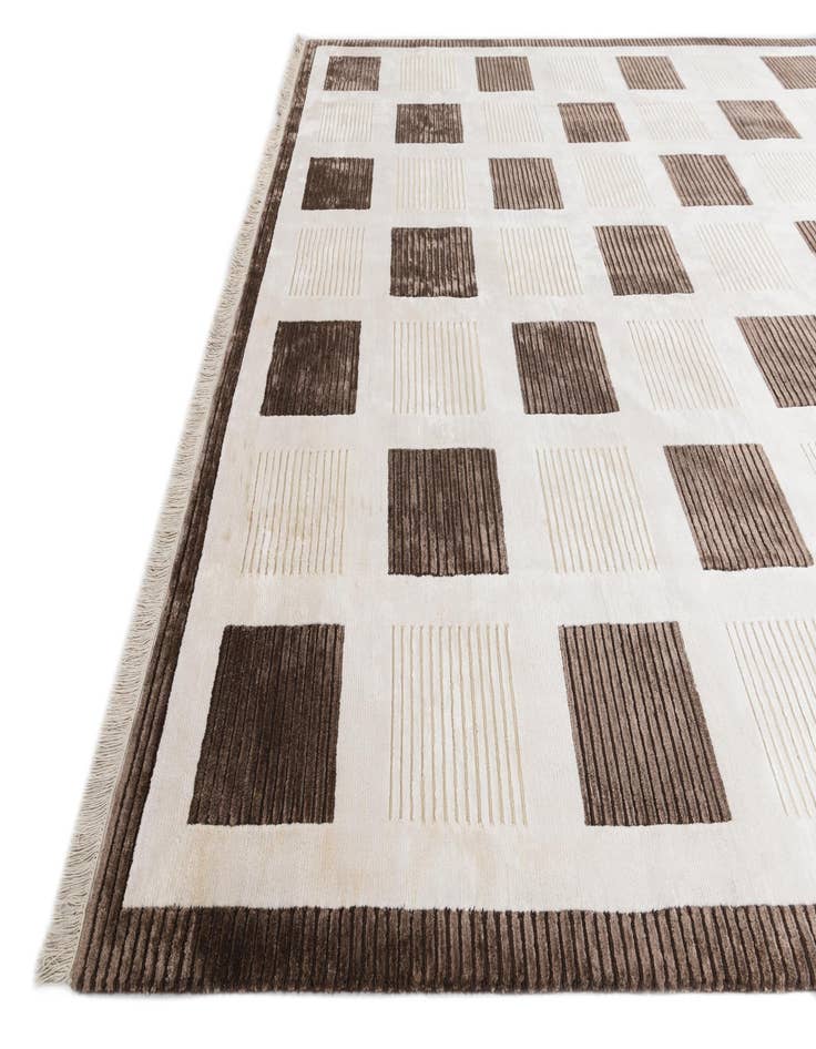 Detail image of 8' 2 x 12'  Hand Knotted Darya Wool Rug