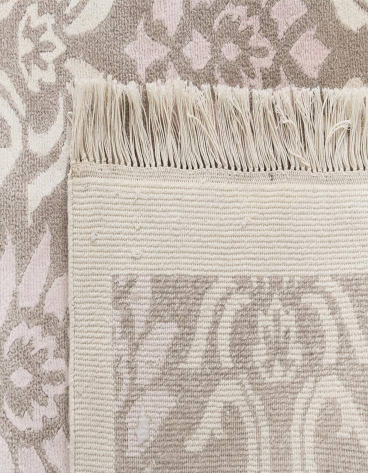 Detail image of 8' 6 x 11' 8  Hand Knotted Darya Wool Rug