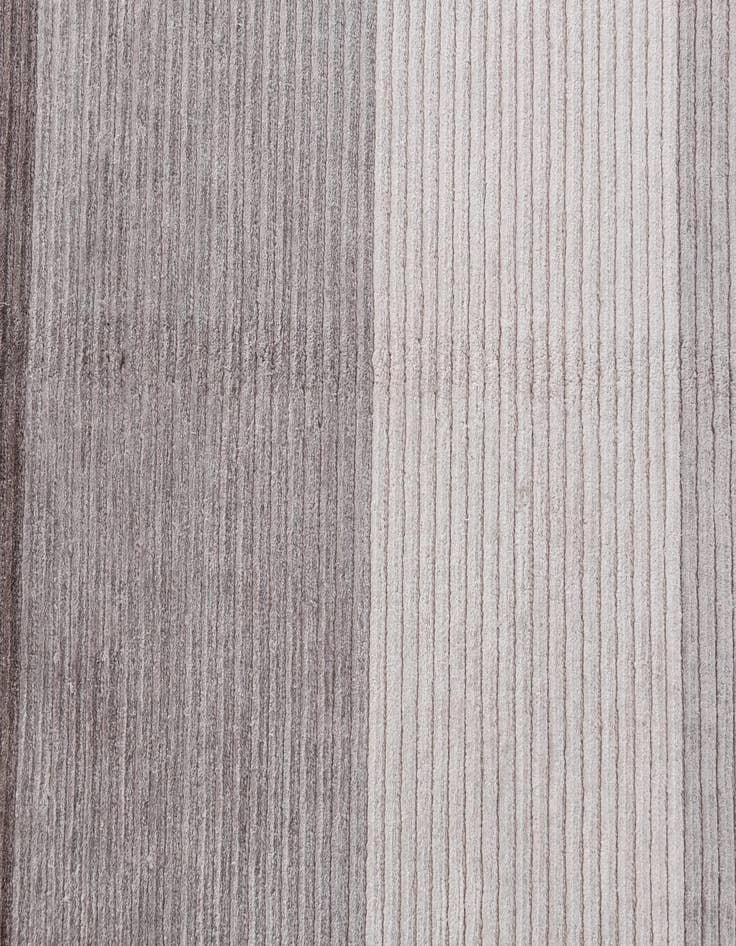 Detail image of 6' 7 x 9' 10  Hand Knotted Darya Wool Rug