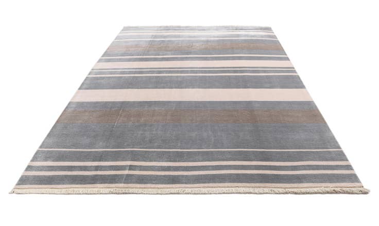 Detail image of 6' 7 x 9' 10 Hand Knotted Darya Wool Rug