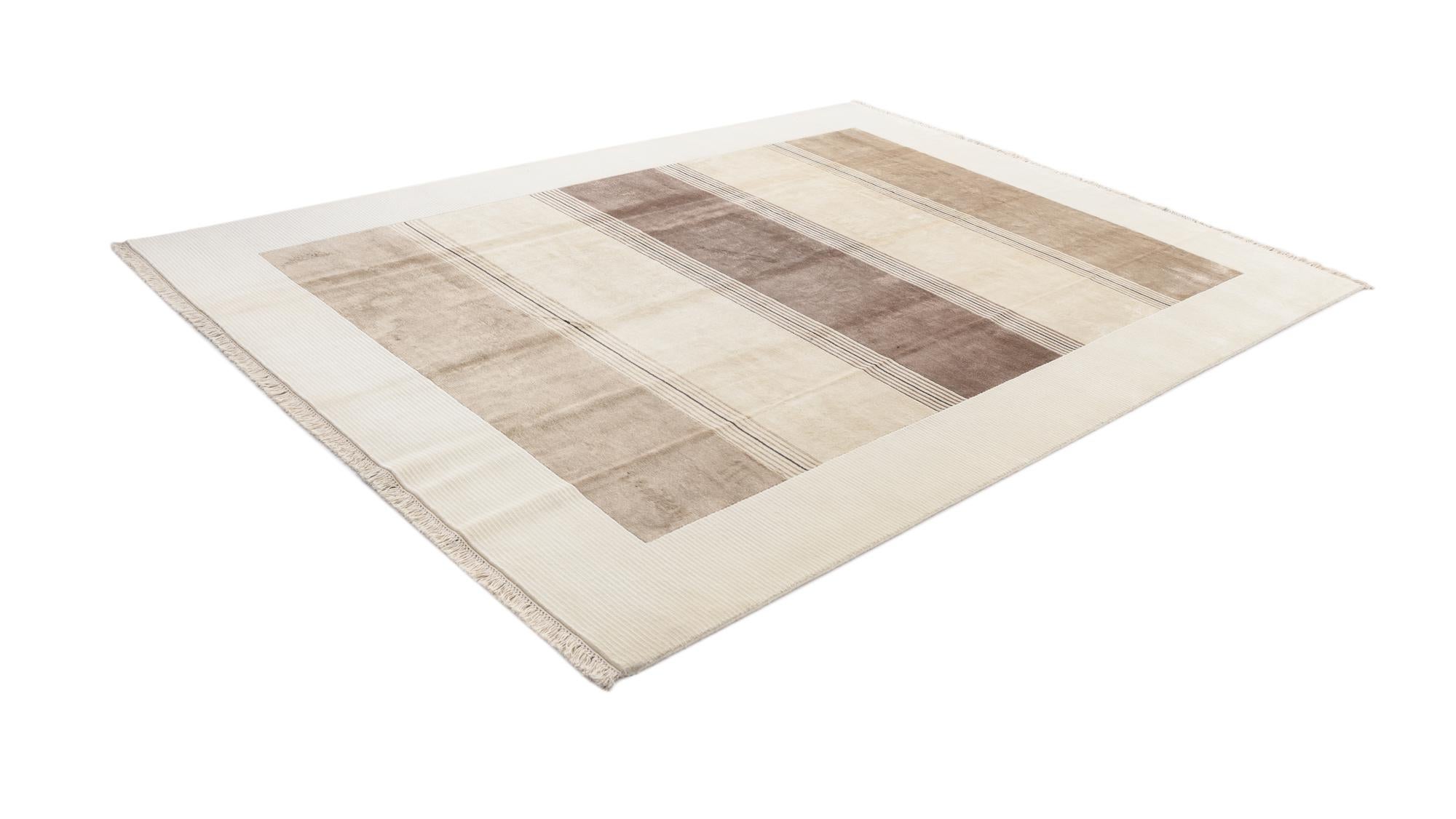 6' 10 x 9' 5 Hand Knotted Darya Wool Rug