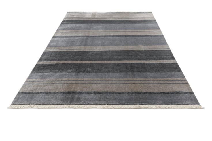 Detail image of 6' 6 x 9' 9 Hand Knotted Darya Wool Rug