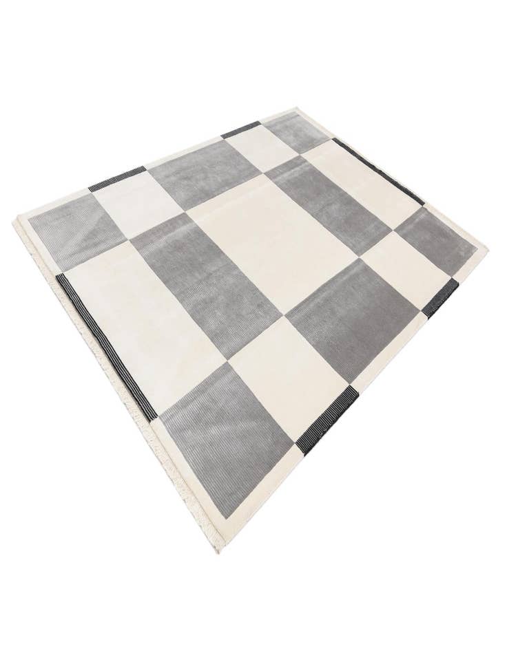 Detail image of 6' 10 x 9' 5  Hand Knotted Darya Wool Rug