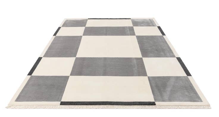 Detail image of 6' 10 x 9' 5 Hand Knotted Darya Wool Rug