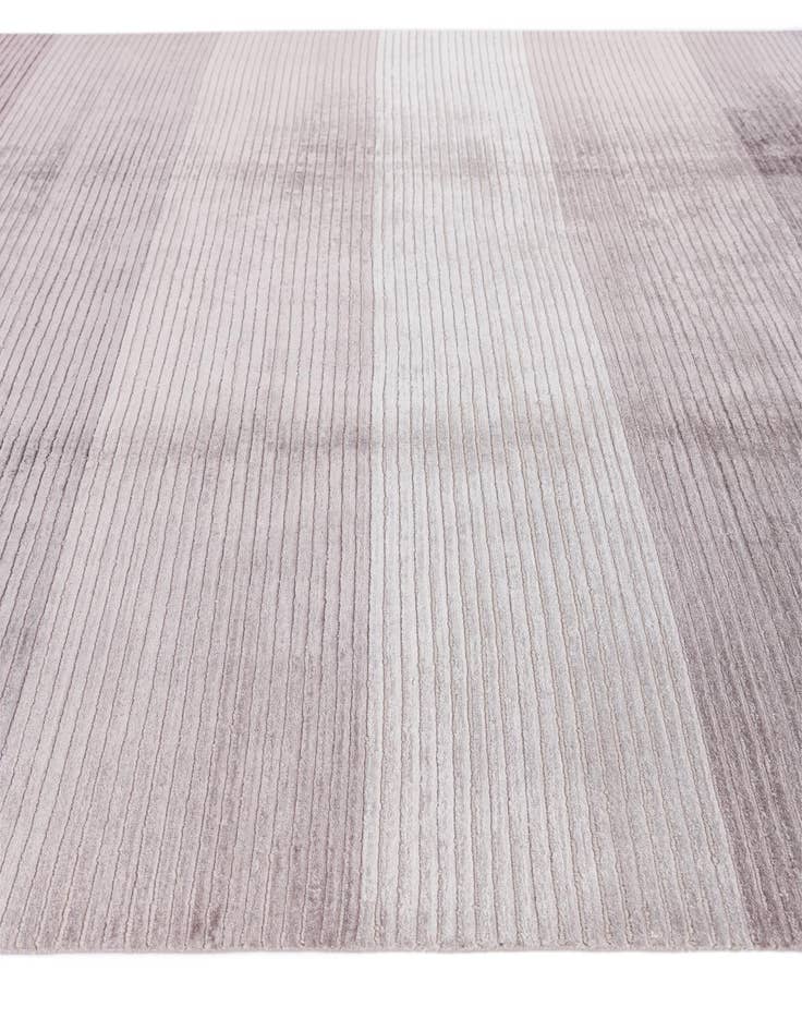 Detail image of 6' 6 x 10' 1  Hand Knotted Darya Wool Rug