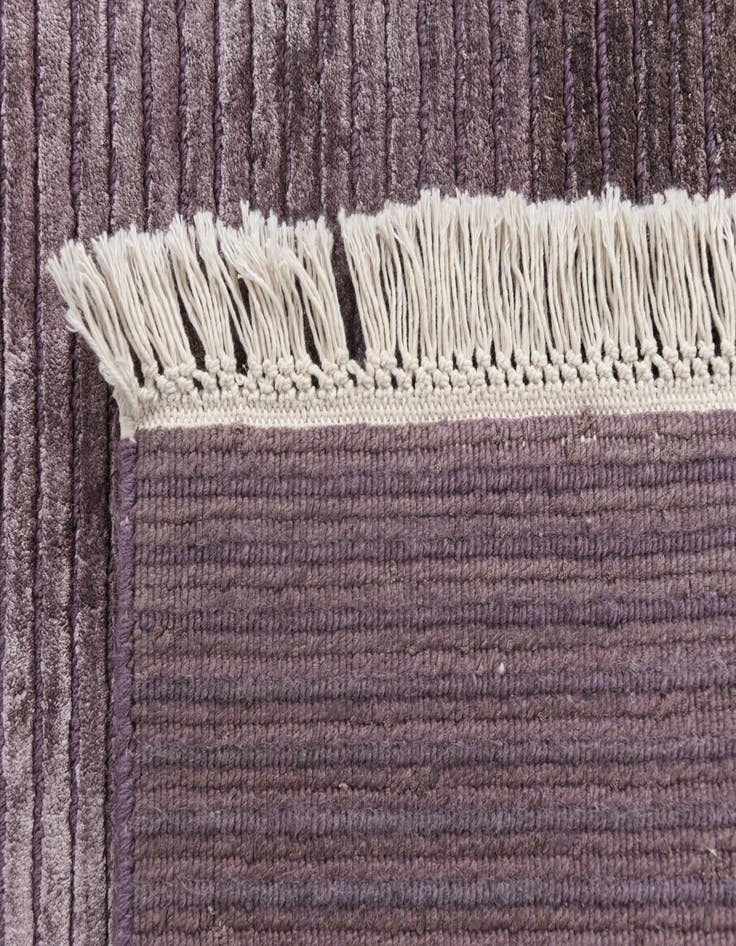 Detail image of 6' 6 x 10' 1  Hand Knotted Darya Wool Rug