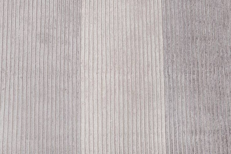 Detail image of 6' 7 x 9' 10 Hand Knotted Darya Wool Rug