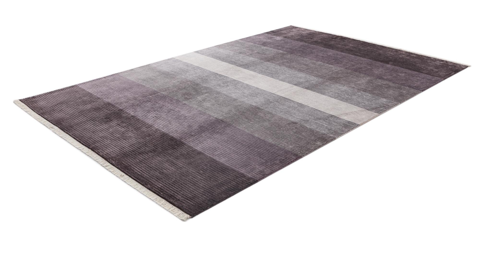 6' 7 x 10' Hand Knotted Darya Wool Rug