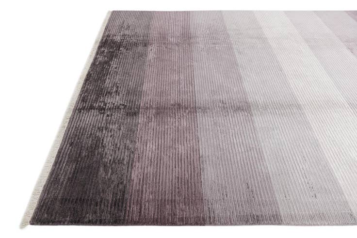 Detail image of 6' 7 x 9' 8 Hand Knotted Darya Wool Rug