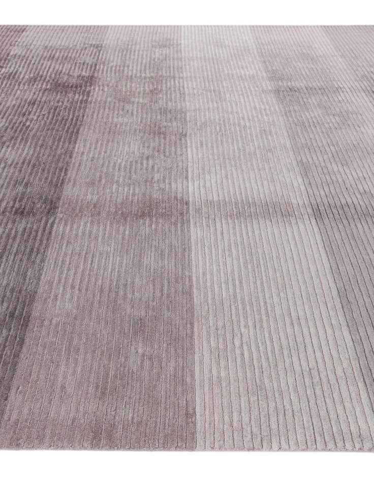 Detail image of 6' 8 x 10' Hand Knotted Darya Wool Rug