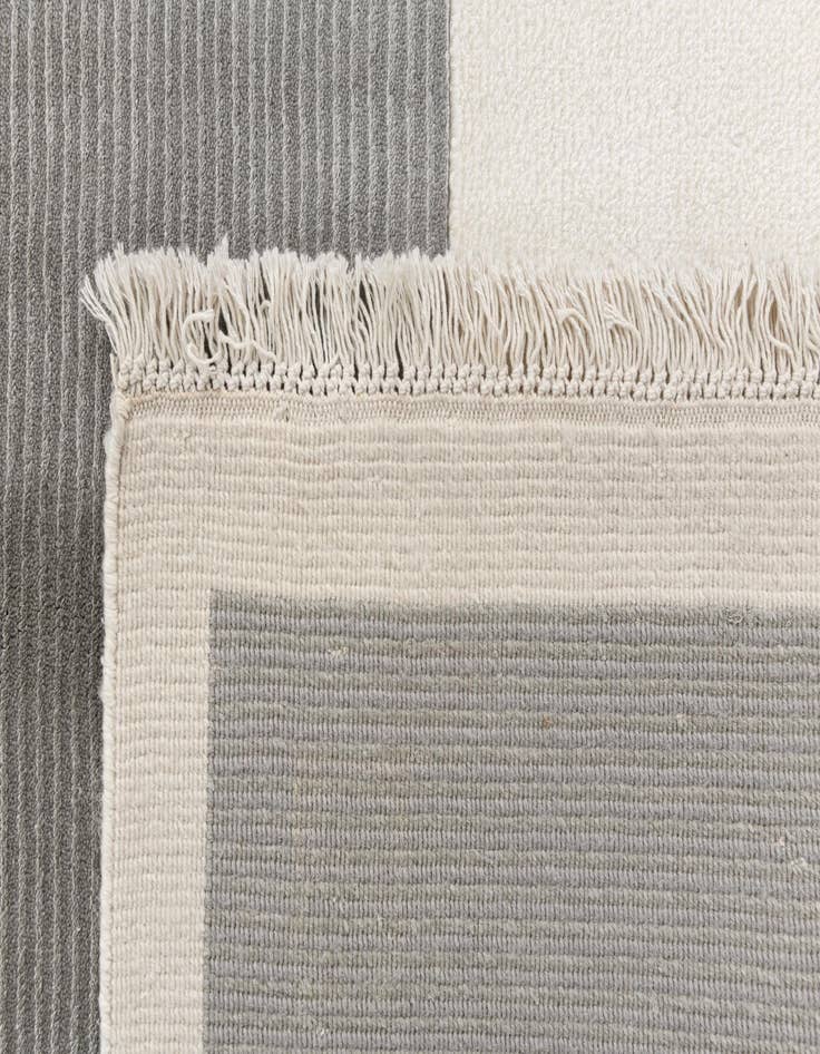 Detail image of 6' 7 x 10'  Hand Knotted Darya Wool Rug