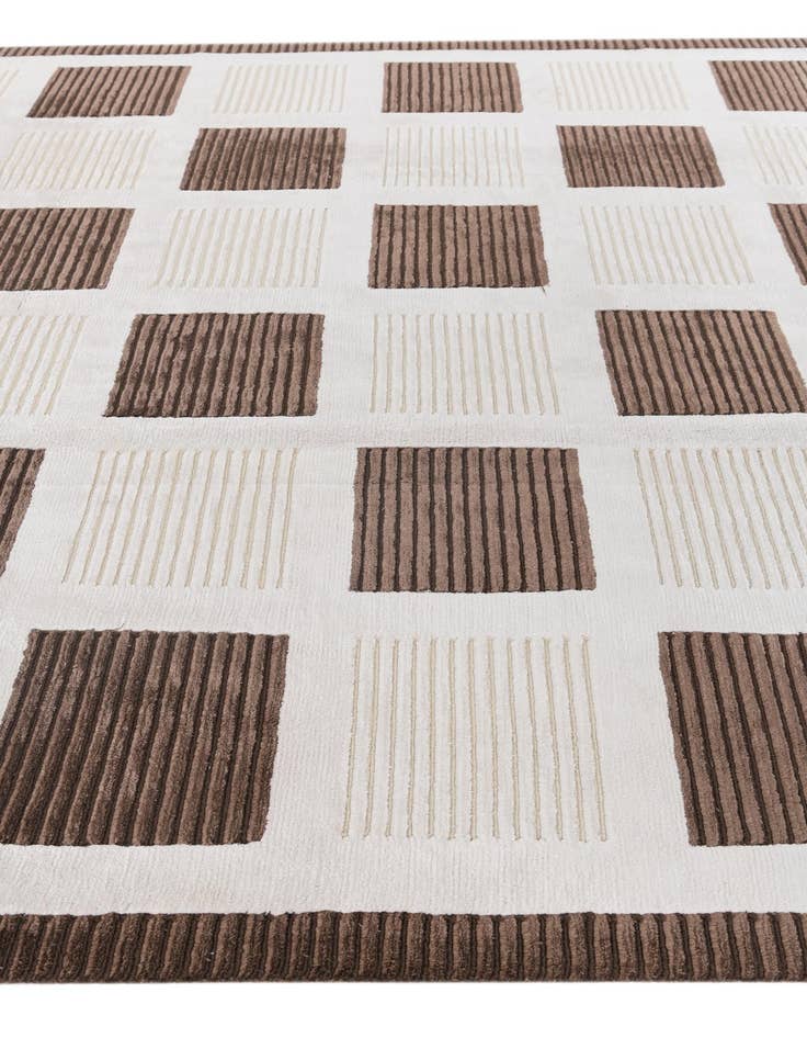 Detail image of 6' 7 x 10'  Hand Knotted Darya Wool Rug