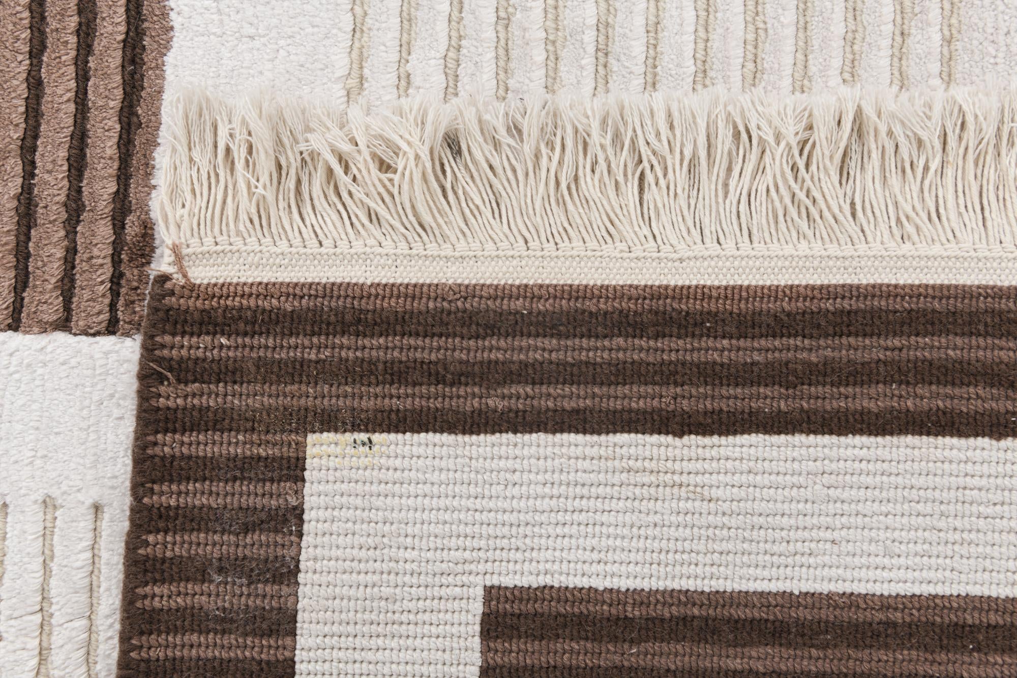 6' 7 x 10' Hand Knotted Darya Wool Rug