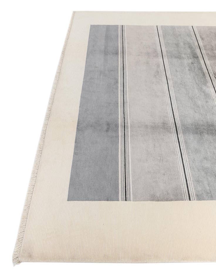 Detail image of 6' 11 x 9' 4  Hand Knotted Darya Wool Rug