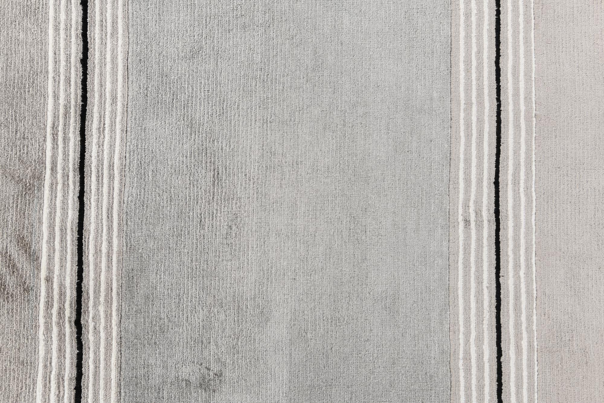 6' 11 x 9' 4 Hand Knotted Darya Wool Rug