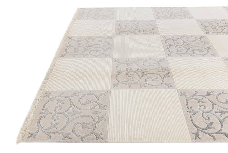 Detail image of 6' 7 x 9' 10 Hand Knotted Darya Wool Rug