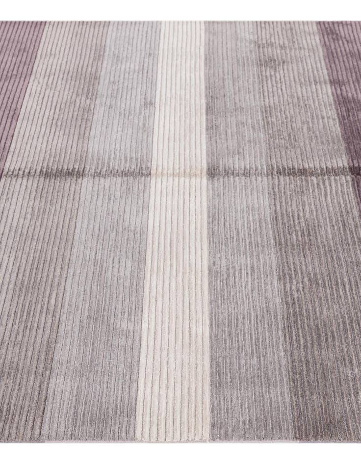 Detail image of 4' 11 x 6' 7  Hand Knotted Darya Wool Rug