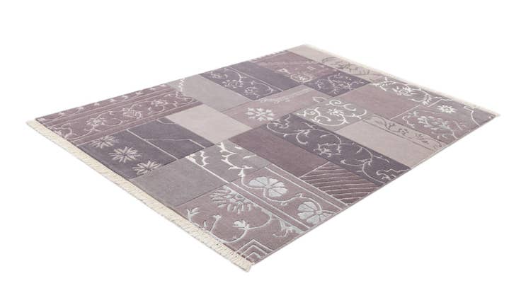 Detail image of 4' 7 x 6' 7 Hand Knotted Darya Wool Rug