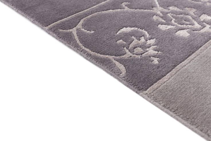 Detail image of 4' 7 x 6' 7 Hand Knotted Darya Wool Rug