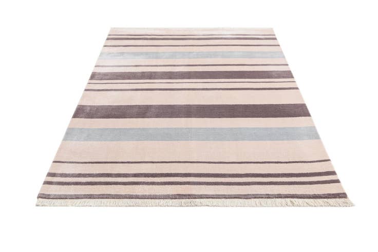 Detail image of 4' 11 x 6' 7 Hand Knotted Darya Wool Rug