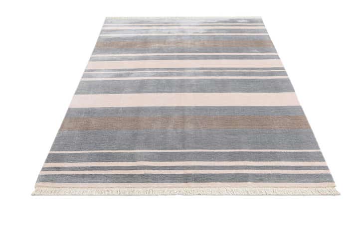4' 9 x 6' 7 Hand Knotted Darya Wool Rug