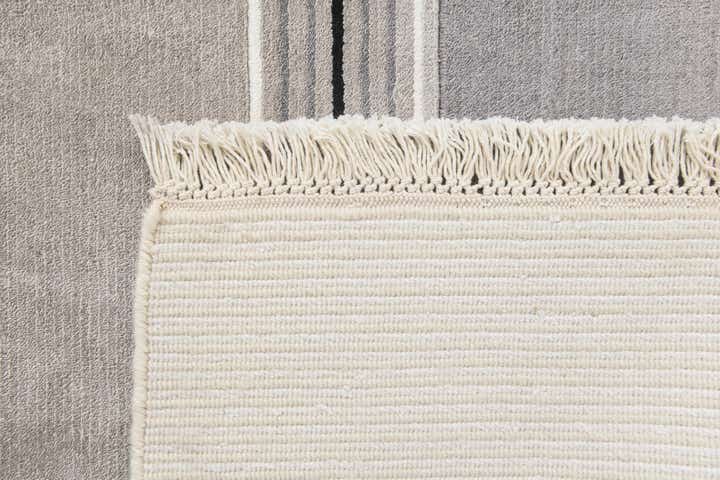 4' 11 x 6' 8 Hand Knotted Darya Wool Rug