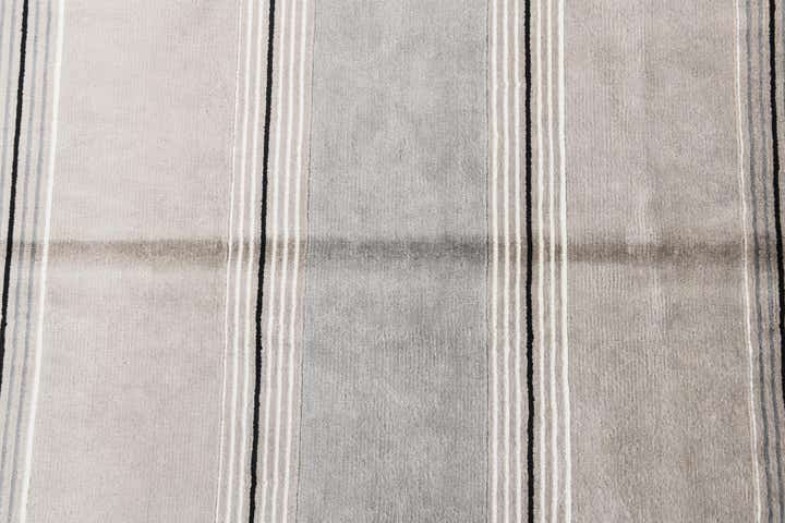 4' 11 x 6' 8 Hand Knotted Darya Wool Rug